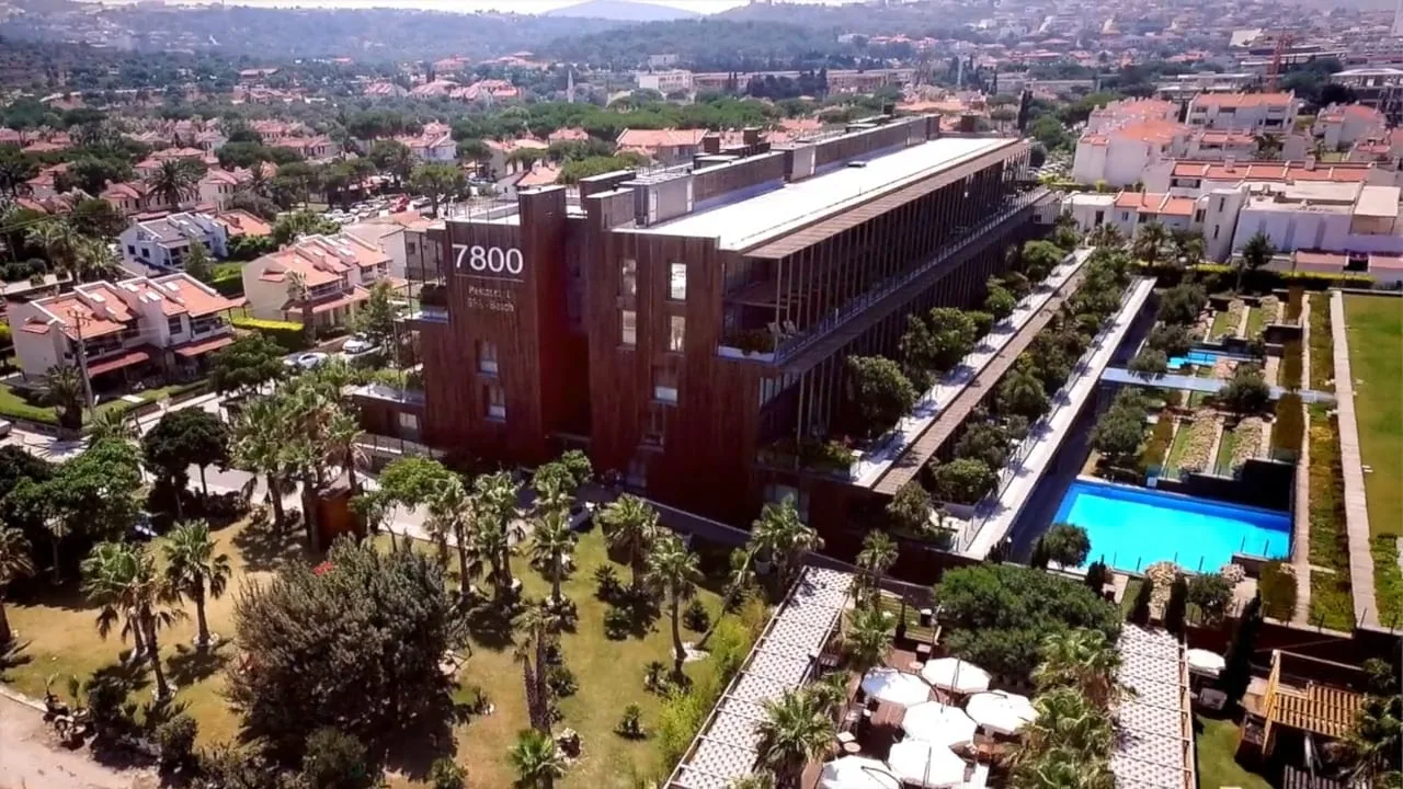 7800 Çeşme · Homes Only Yours Only